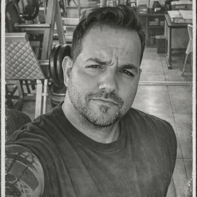 Washington Rubini Viglioni - Personal Trainer e Proprietário do Studio Rubini Training